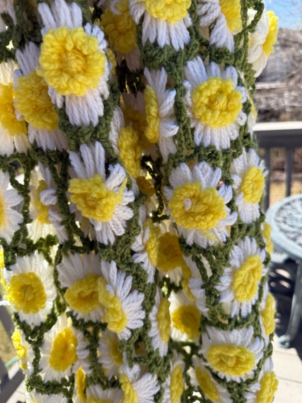 Vintage Handmade Yellow white Daisies Avocado Green Crocheted Throw Blanket - Picture 11 of 17